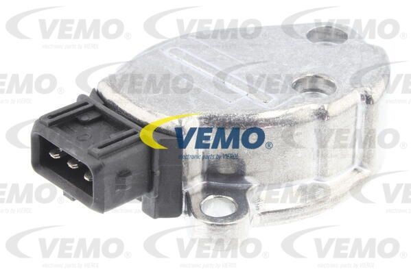 Датчик, давление во впускном газопроводе V10-72-1028 VEMO