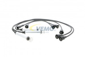 Ккомплект проводов зажигания V40-70-0038 VEMO