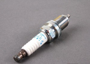 Свеча зажигания PZFR5F11 NGK NTK