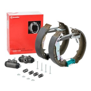 Комплект тормозных колодок K 06 005 BREMBO