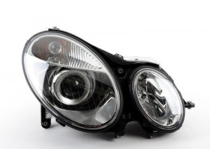Фара головного света A2118200461 MERCEDES BENZ