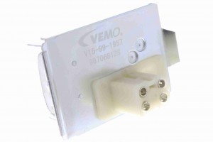 Сопротивление, вентилятор салона V15-99-1957 VEMO