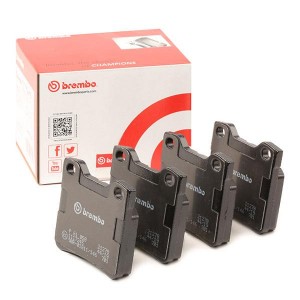 Комплект тормозных колодок, диско P61058 BREMBO