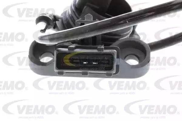 Выключатель, фара заднего хода V10-73-0141 VEMO