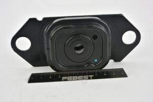 Подушка двигателя NM-E11R FEBEST