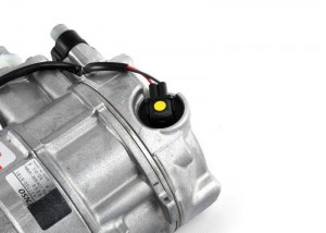 Компрессор кондиционера A0022306511 MERCEDES BENZ