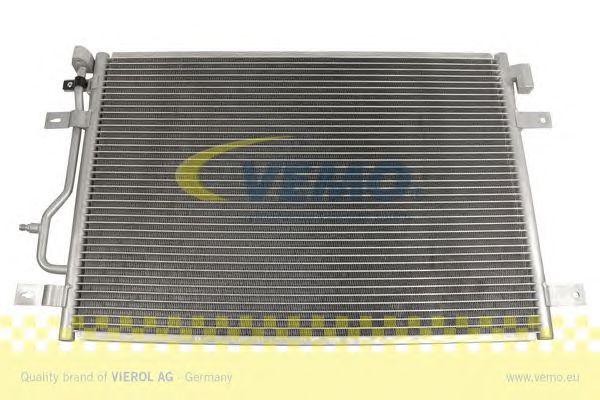 Конденсатор, кондиционер V15-62-1020 VEMO
