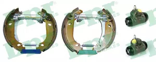 Комплект тормозных колодок OEK138 LPR