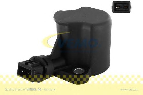 Выключатель, фара заднего хода V10-73-0125 VEMO