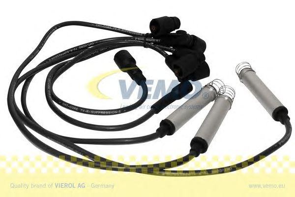 Ккомплект проводов зажигания V40700040 VEMO