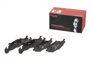 Комплект тормозных колодок, диско P 11 001 BREMBO