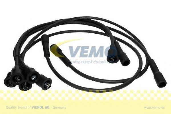 Ккомплект проводов зажигания V40-70-0033 VEMO