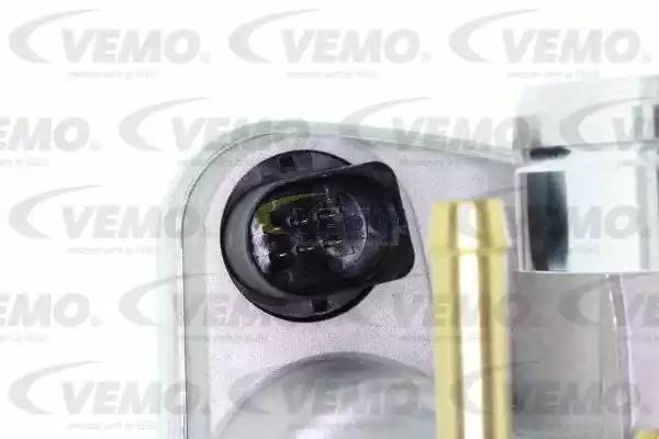 Патрубок дроссельной заслонки V10-81-0004 VEMO
