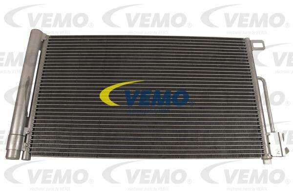 Конденсатор, кондиционер V40-62-0023 VEMO