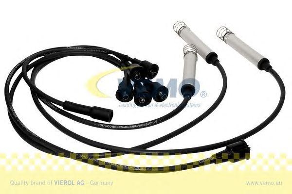 Ккомплект проводов зажигания V40700037 VEMO