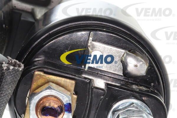 Стартер V10-12-18340 VEMO