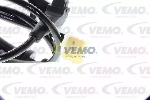 Датчик, частота вращения колеса V42-72-0008 VEMO