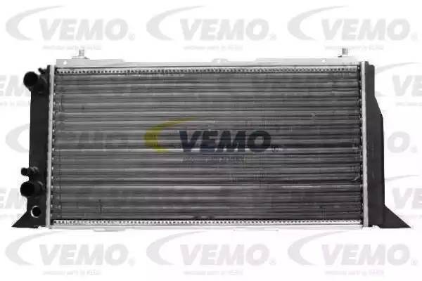 Радиатор, охлаждение двигател V15-60-5036 VEMO