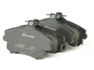 Комплект тормозных колодок, диско P 86 017 BREMBO