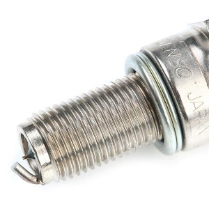 Свеча зажигания IU24A DENSO