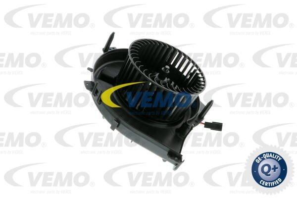 Электродвигатель, вентиляция салона V40-03-1123 VEMO