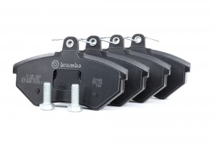 Комплект тормозных колодок, диско P85015 BREMBO