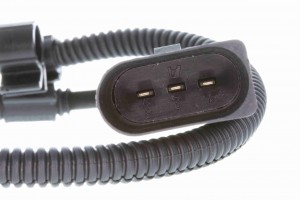 Датчик частоты вращения, управление двигателем V10-72-1079 VEMO