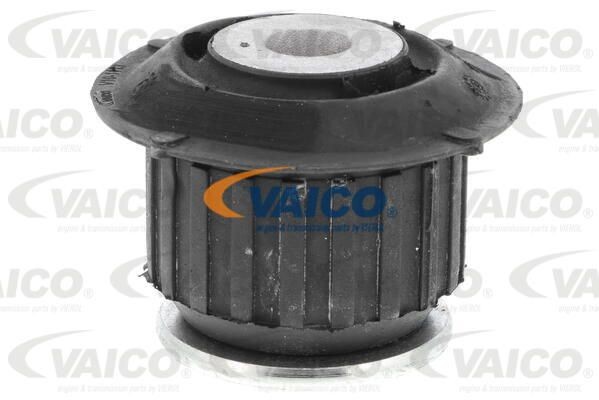 Сайлентблок подрамника V10-1113 VEMO