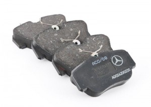 Колодки тормозные дисковые A0024200220 MERCEDES BENZ