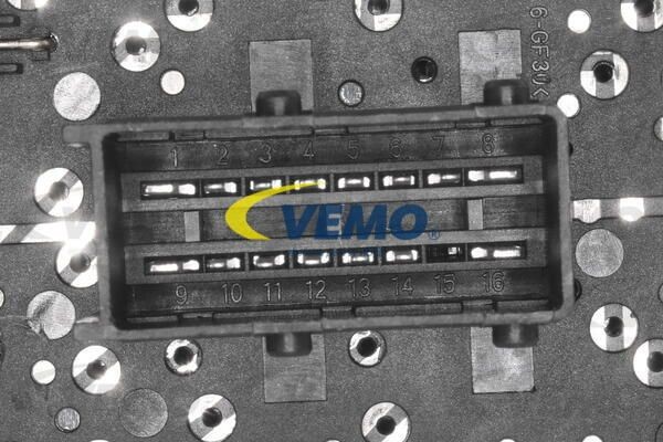 Температурный датчик охлаждающей жидкости V46720035 VEMO
