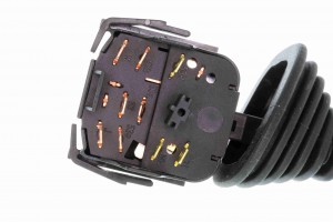 Переключатель стеклоочистителя V40-80-2402 VEMO
