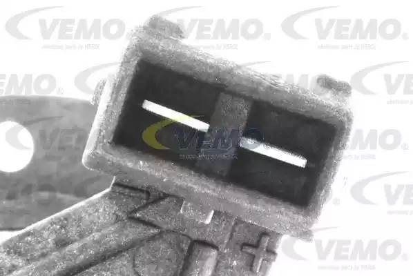 Топливный насос V10-09-0832 VEMO