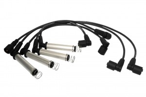Ккомплект проводов зажигания V40-70-0031 VEMO