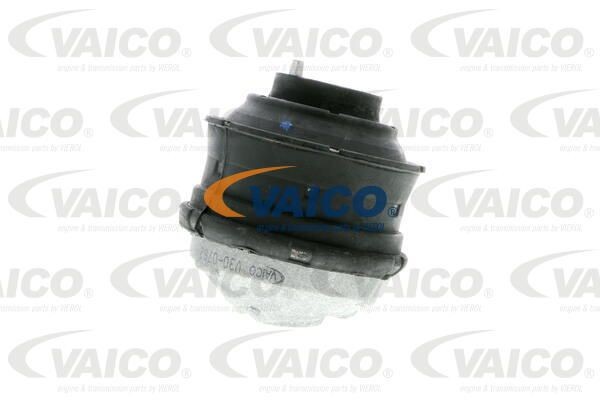 Шланг масляного радиатора трансмиссии V301131 VEMO