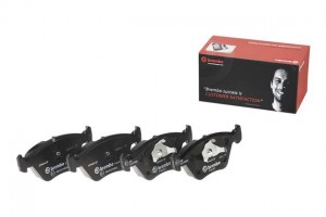 Комплект тормозных колодок, диско P06012 BREMBO