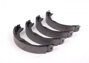Колодки тормозные барабанные A0044208620 MERCEDES BENZ