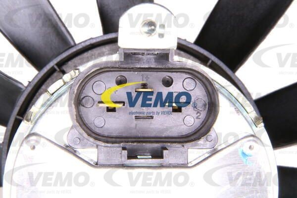 Вентилятор, охлаждение двигателя V15-01-1864 VEMO
