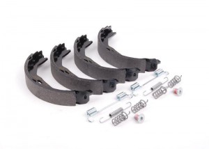 Колодки тормозные барабанные A0044208620 MERCEDES BENZ