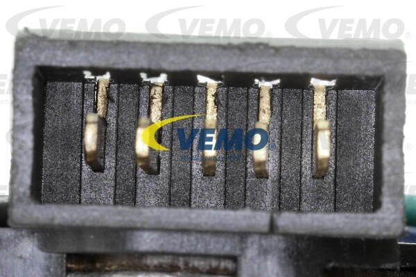 Двигатель стеклоочистителя V10-07-0001 VEMO