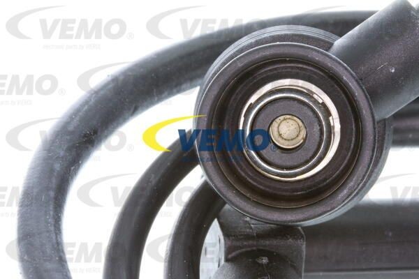 Датчик импульсов V30-72-0108 VEMO