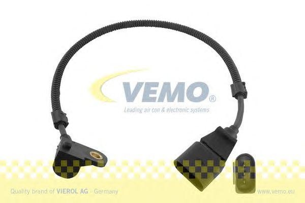Датчик импульсов V10-72-1032 VEMO