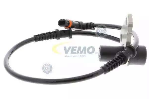 Датчик, частота вращения колеса V30720138 VEMO