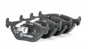 Комплект тормозных колодок, диско P06023 BREMBO