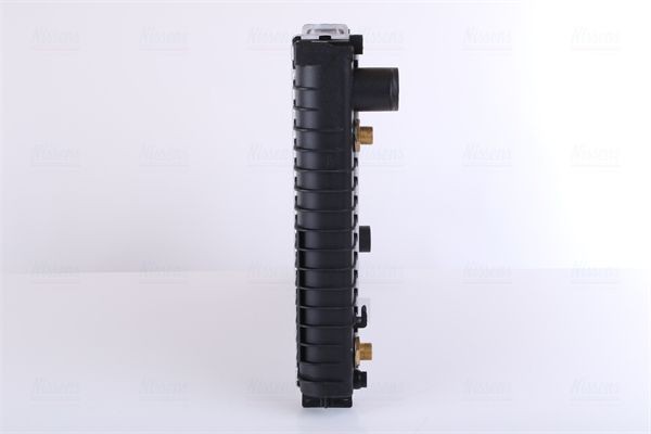 Радиатор, охлаждение двигател 60796A NISSENS