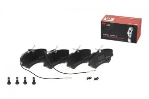 Комплект тормозных колодок, диско P68023 BREMBO