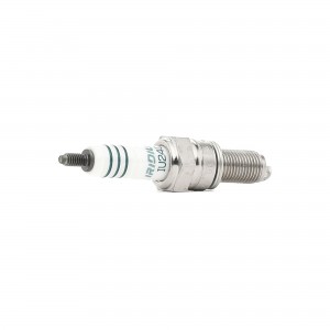 Свеча зажигания IU24D DENSO