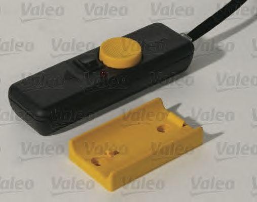Вставка фары, фара рабочего освещения 040011 VALEO PHC