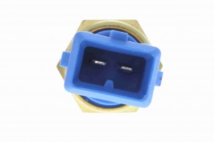 Датчик температуры охлаждающей жидкости V20-72-0443 VEMO