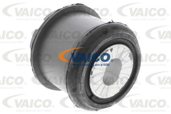 Сайлентблок подрамника V10-0268 VEMO