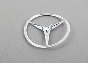 Эмблема A 208 758 00 58 MERCEDES BENZ